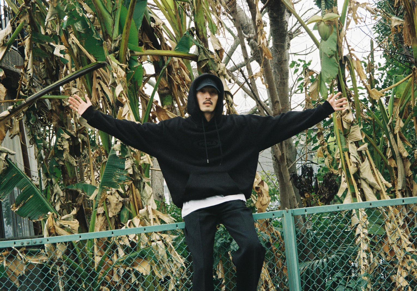 HOODIE BLACK