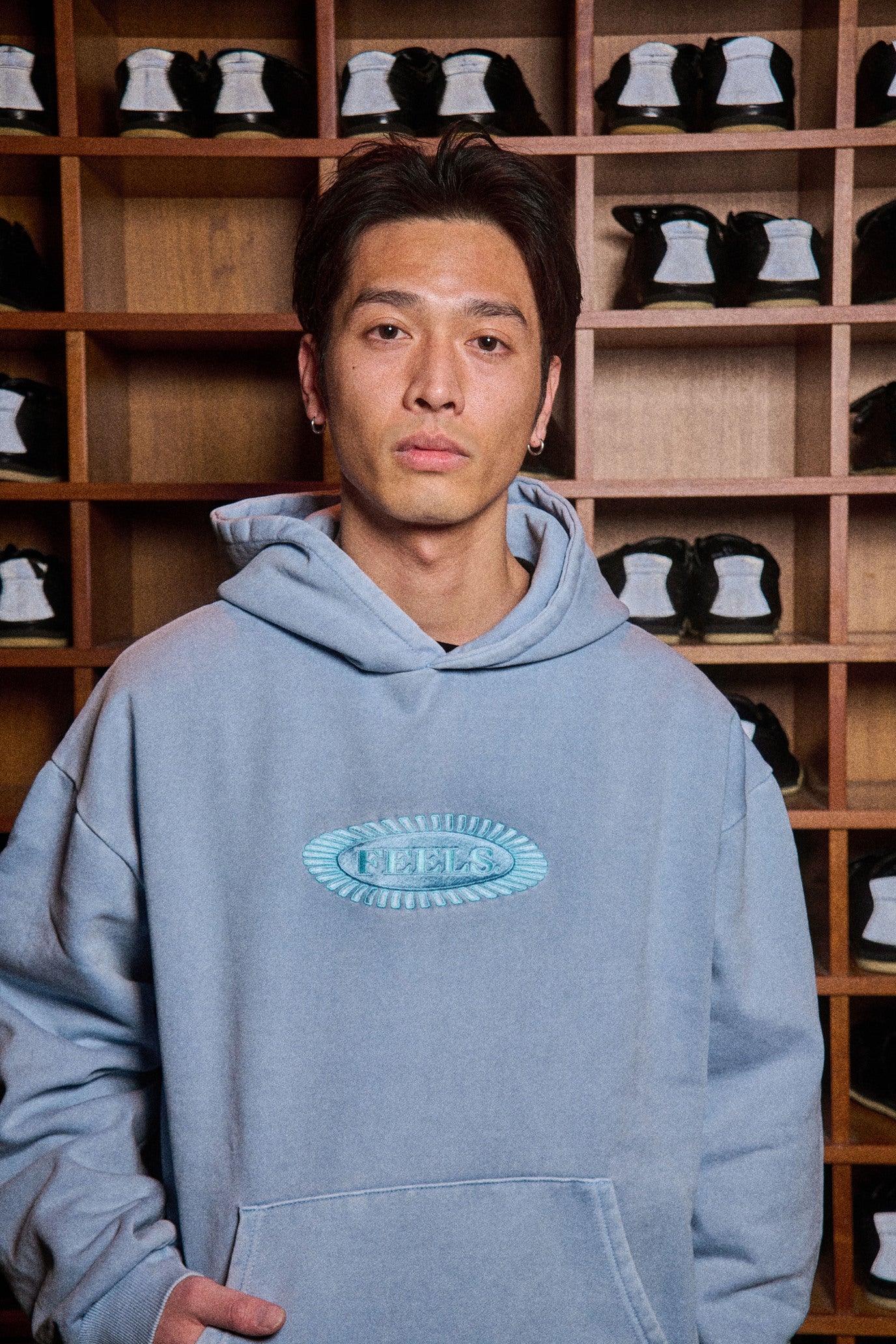 PIGMENT DYE HOODIE LIGHT BLUE