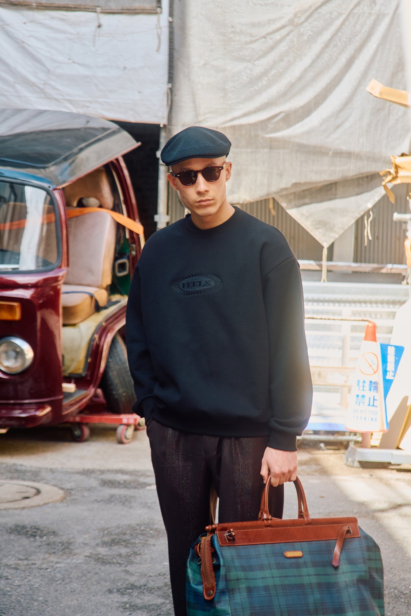CREWNECK SWEATSHIRT BLACK