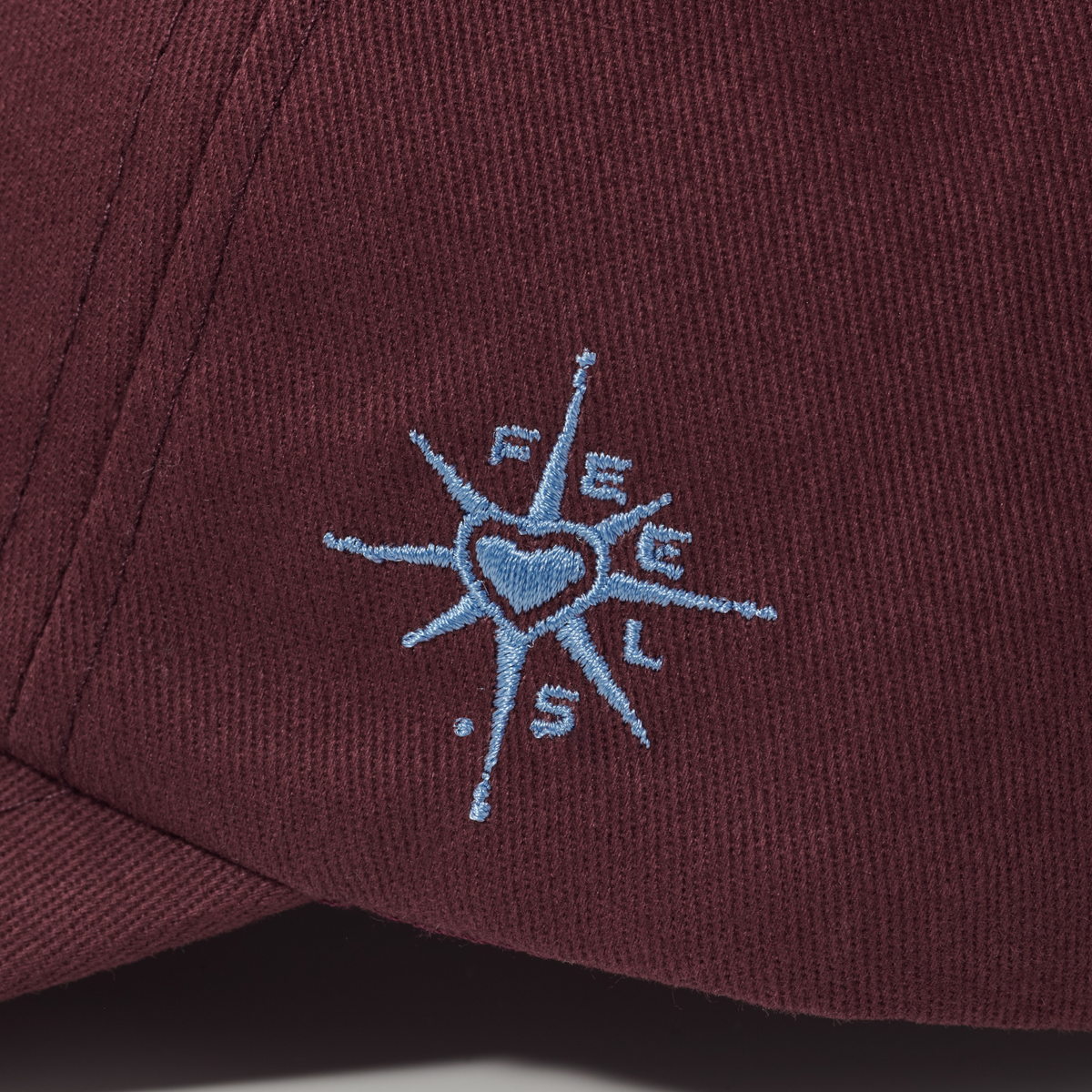 GLOBE LOGO CAP MAROON