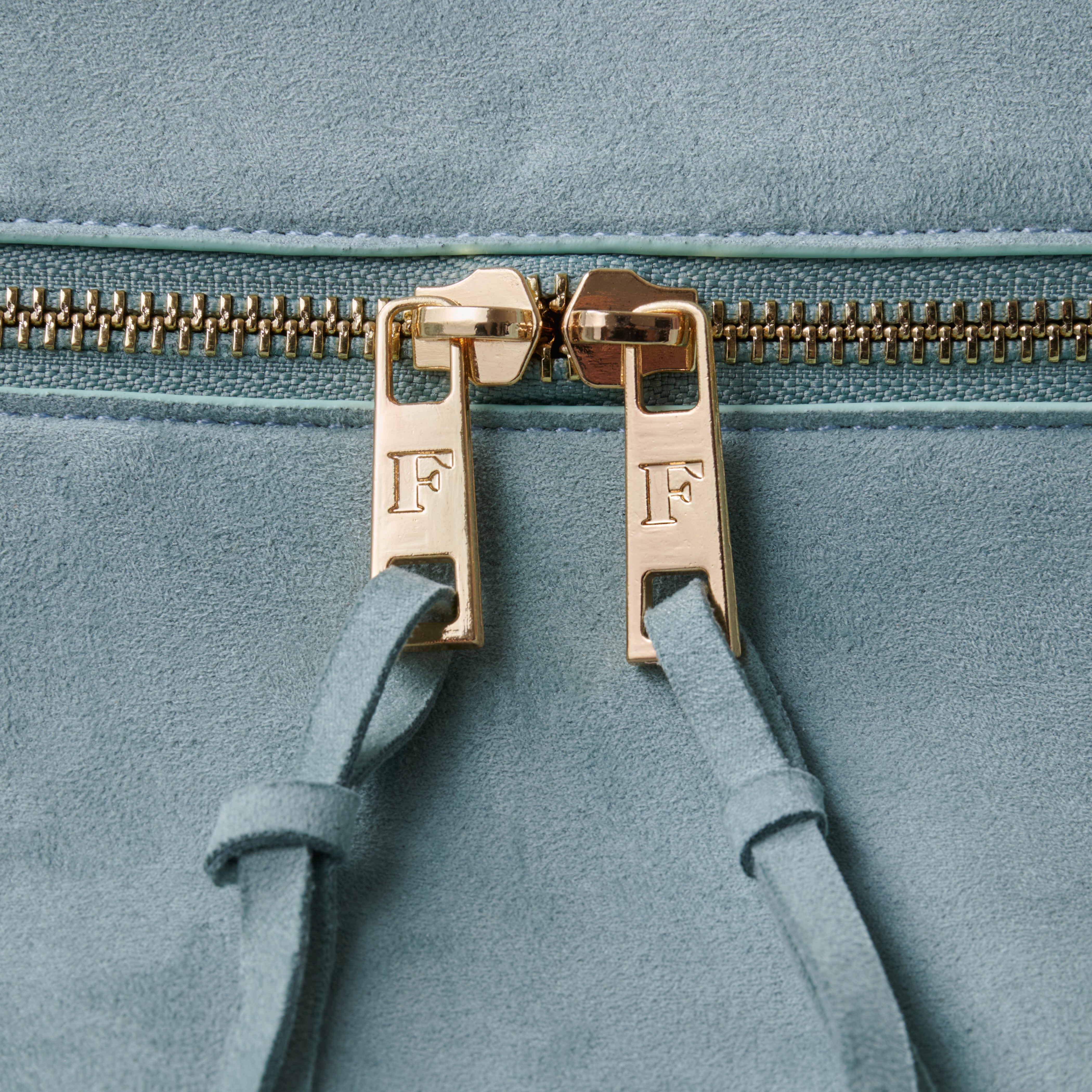 SUEDE TOUCH TRAVEL BAG 2026 SUMMER LIMITED LIGHT GREEN – FEELS.
