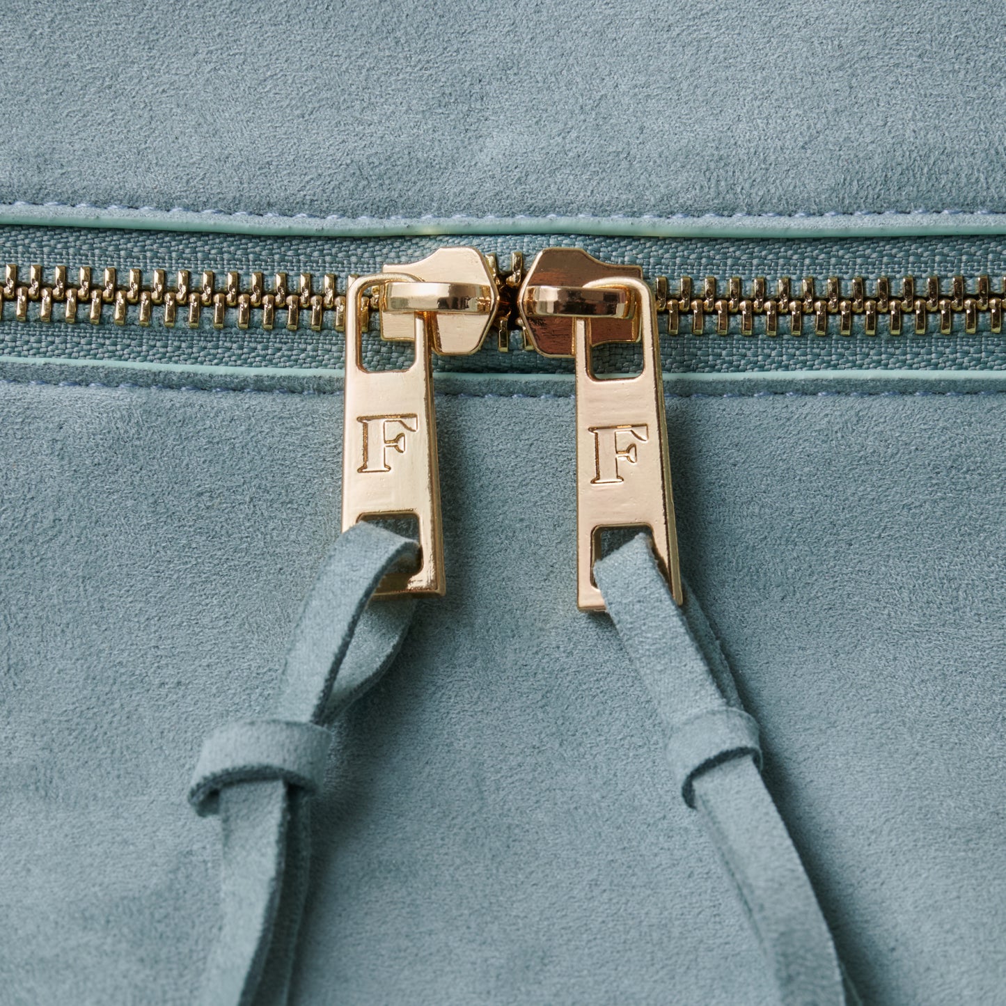 SUEDE TOUCH TRAVEL BAG 2026 SUMMER LIMITED LIGHT GREEN