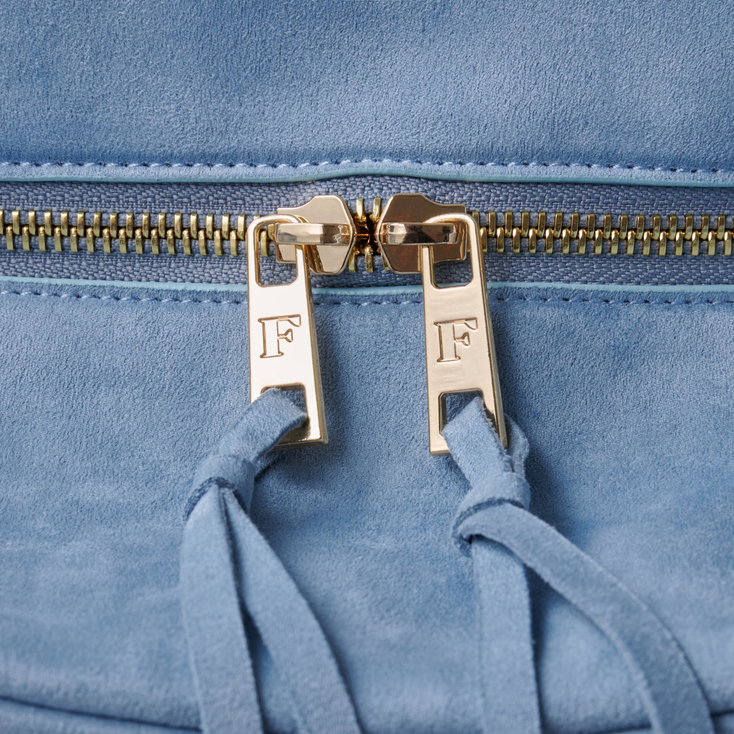 SUEDE TOUCH TRAVEL BAG 2026 SUMMER LIMITED LIGHT BLUE