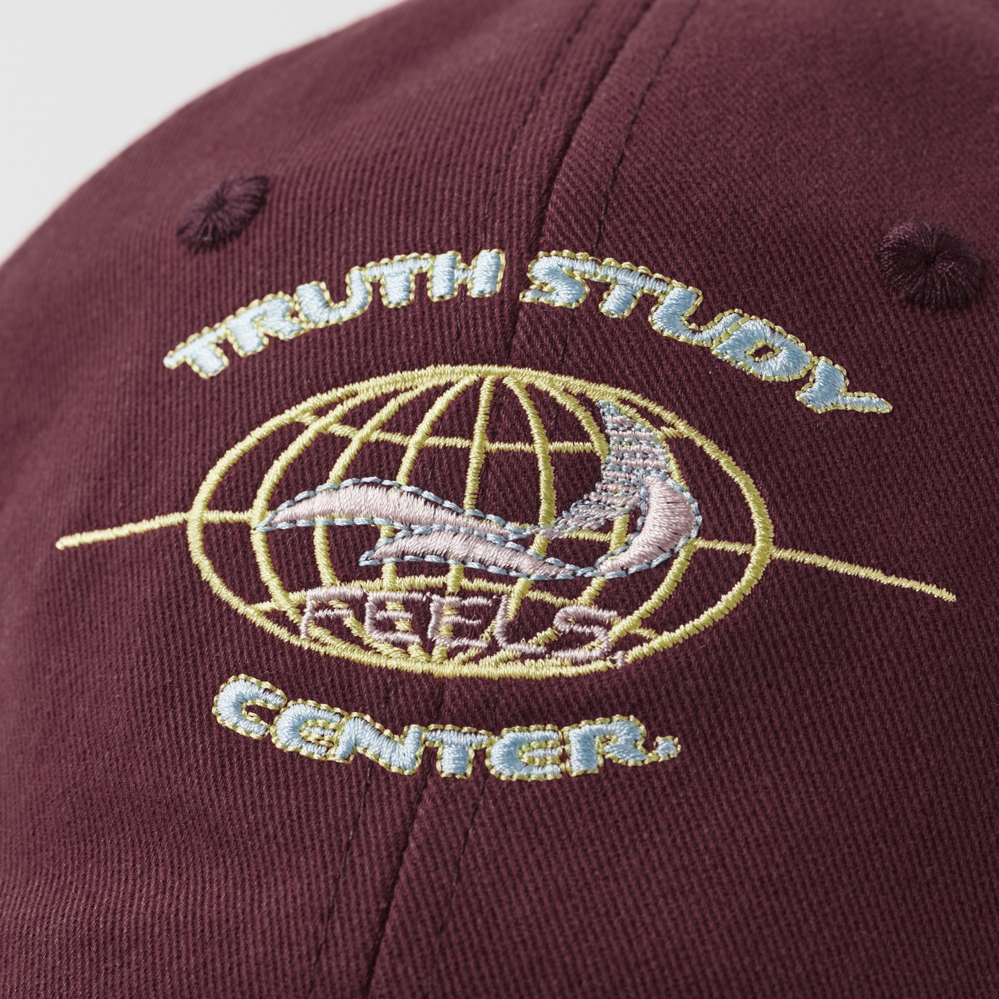 GLOBE LOGO CAP MAROON